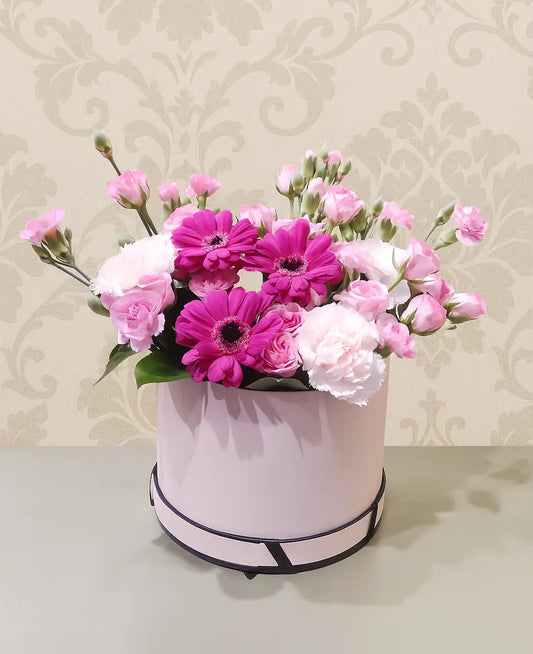 Pink Bliss Basket fresh flowers Delivery in UAE OnlineGifts