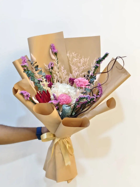 Eternal Blush Dried Flower Arrangement – Sola Carnish, Hydrangea & Eucalyptus (UAE Delivery) - OnlineGifts