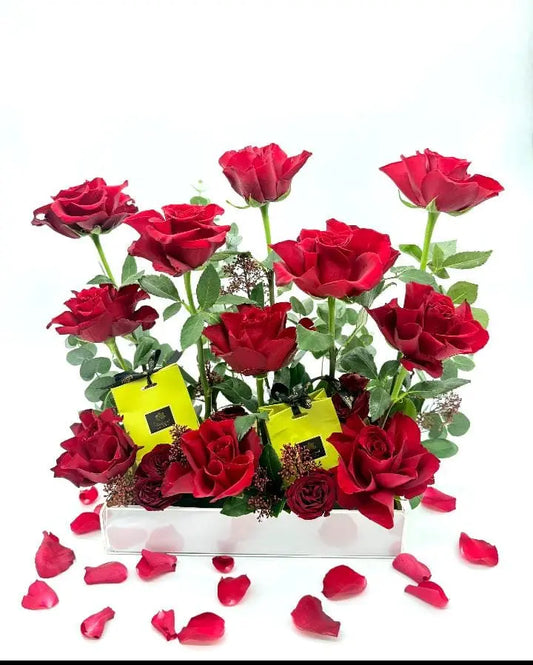 ❤️ Rose Love – Romantic Red Rose & Chocolate Bouquet in UAE - OnlineGifts