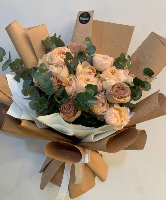 🌿 Rustic Blush Bouquet – Cappuccino & Peach Spray Roses with Eucalyptus (Delivery in UAE) - OnlineGifts