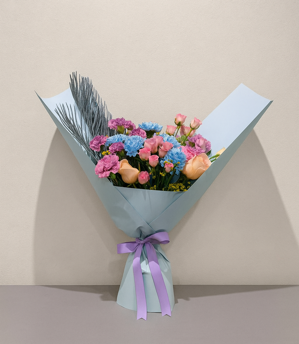 Stylish Flower Arrangement for Men – Blue Carnations & Roses | OnlineGifts.ae