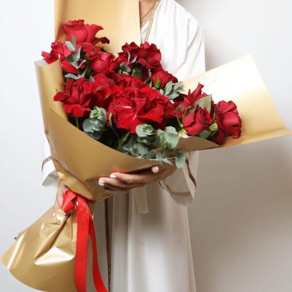 Red Rose Honey Bouquet – 21 Open Red Roses with Eucalyptus (Delivery in UAE)