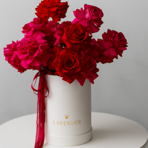 Red-and-Pink-Rose-Box-Open-Petal-Luxury-Arrangement-UAE