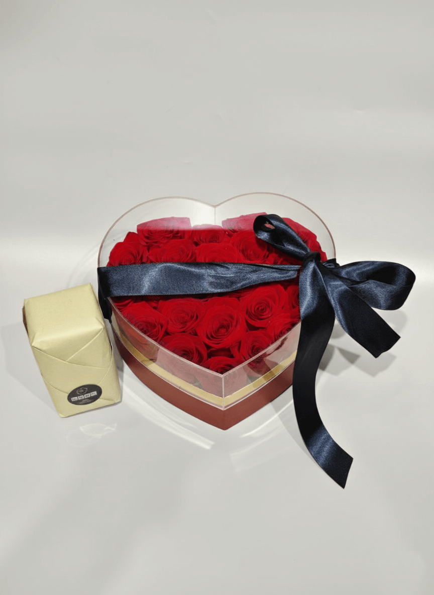 heart-shaped-21-red-roses-ferrero-rocher